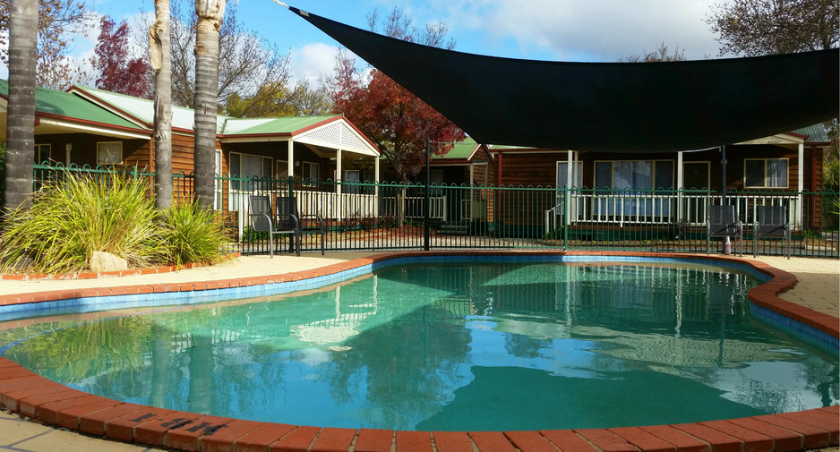 BIG4 Albury Tourist Park Pic 1 - The swimming pool at BIG4 Albury Tourist Park