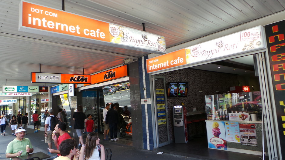 Dot Com Internet Cafe Pic 1