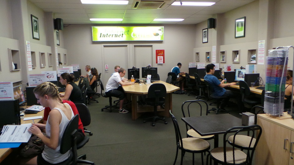 Dot Com Internet Cafe Pic 2