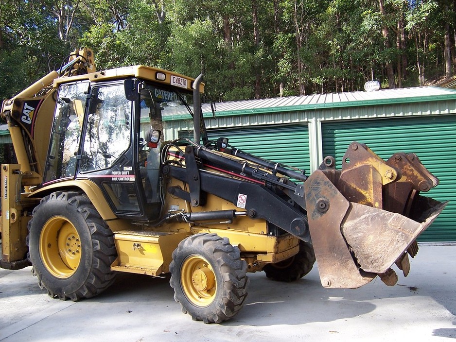 Connolly's Backhoe and Truck Hire in Bonogin, QLD, Earthmoving TrueLocal