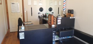 Gusto's Barber Shop Pic 2