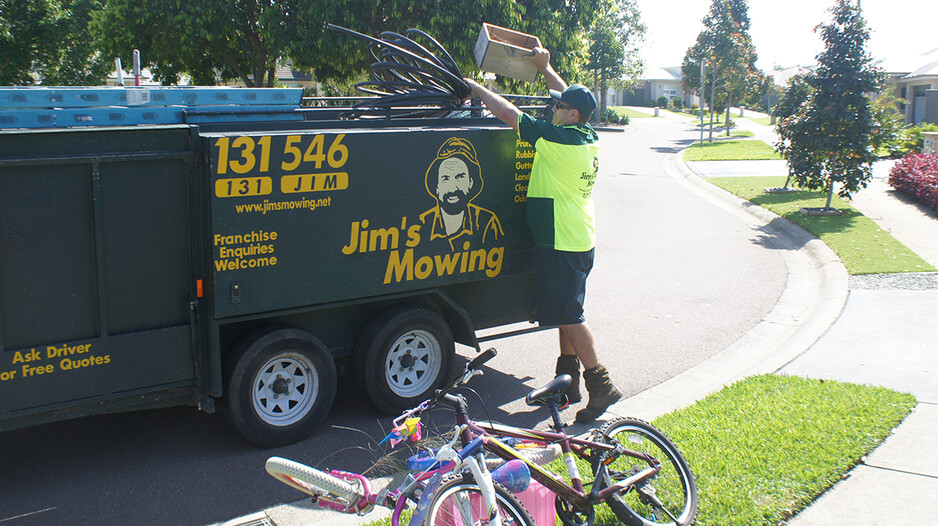 Jim's Mowing Milperra Pic 1