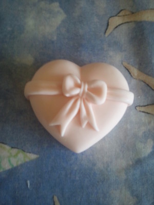 Heavenly Skin and Body Care Supplies Pic 4 - Pink heart and bow goats milk soap with Lavender buds and essential oil