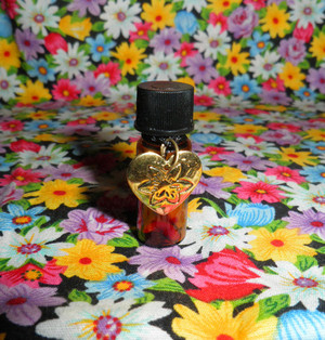 Ondine's Charms Pic 3 - Enchanted love spell oil