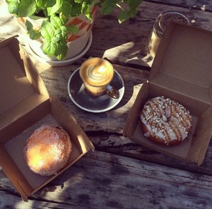 The Tuckshop Pic 3 - Woahnelly bakes donuts