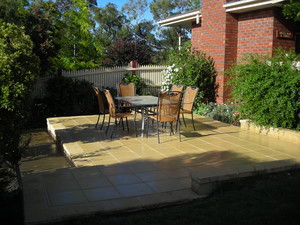 Sustainable Landscaping Pty Ltd Pic 5 - Courtyard Paving Blockwork