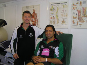 Nepean Physiotherapy Pic 2 - Simon Hogg from Nepean Physiotherapy treats Chaminda Vaas from Sri Lanka Cricket team for Back Stiffness with Manual Therapy Mobilisations and Manipulation