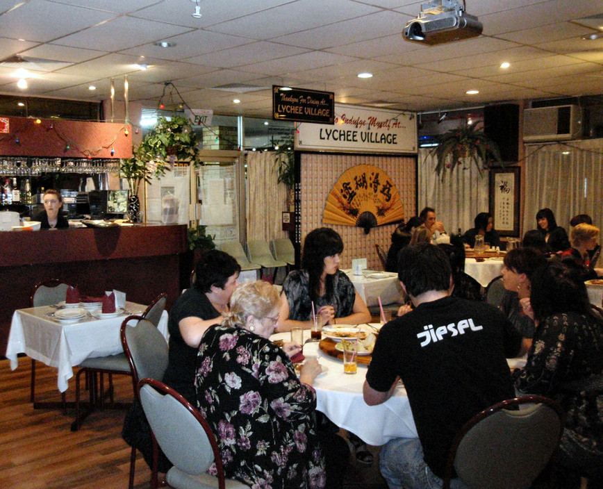 Lychee Village Chinese Restaurant Pic 1 - busy night at lychee village