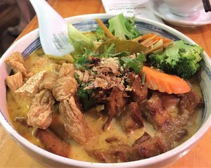 Golden Lotus- Vegetarian Eatery Pic 2 - Laksa