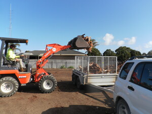 YP Recycling & Firewood Pic 3 - Loading the easy way