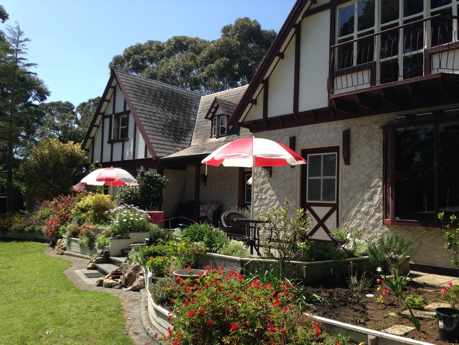 Swan Cove on Raymond Island Pic 1 - Garden side of house