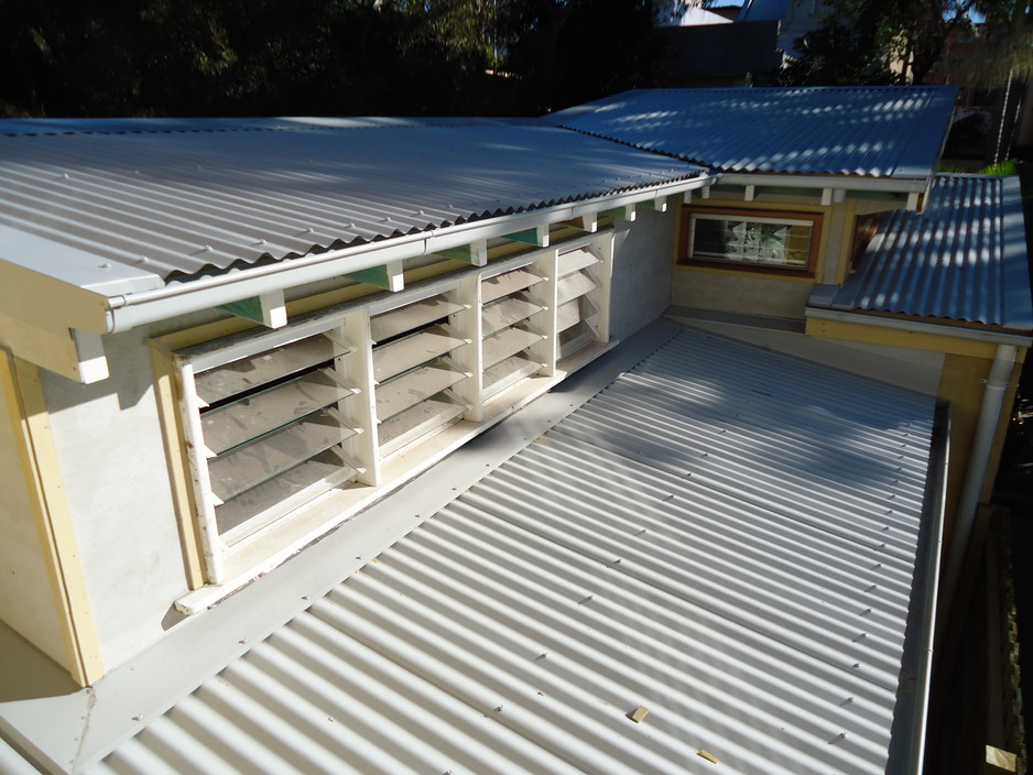 S-Side Construction Pic 1 - Architectual Designed Roof For Maximum Natural Light And Ventilation