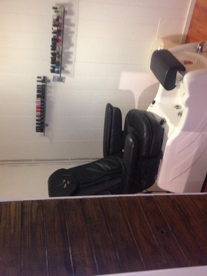 Royal Hair & Beauty Parlor Pic 3