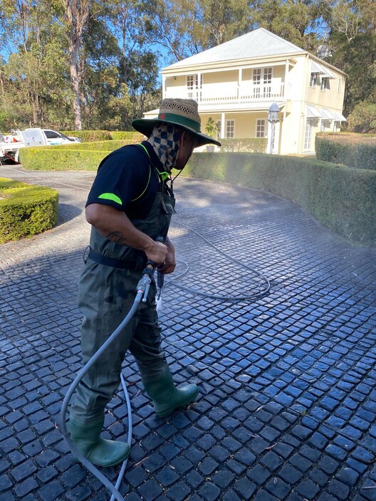 Professional Pressure Wash Co Pic 1