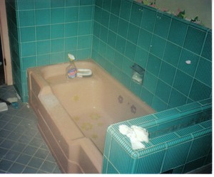 Amazing Tub & Tile Resurfacing Pic 5 - before 3