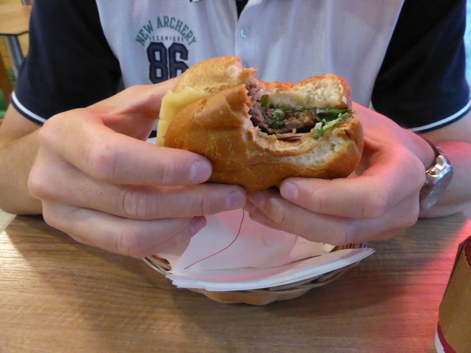 MOS Burger Pic 1 - Very good burger