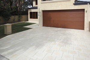 Castlestone Pic 2 - Castlestone driveway in Natural limestone colour