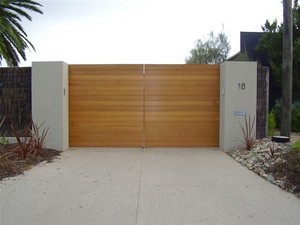 Southern Peninsula Garage Doors, Gates & Automation Pic 5