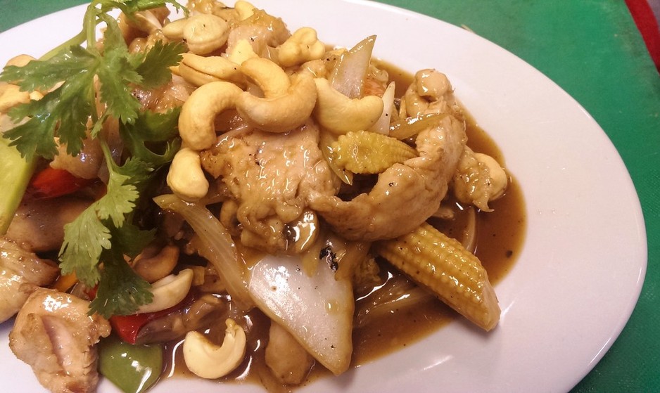 Saigon Bites Pic 2 - One of our many stirfries cashew nut chicken stirfry