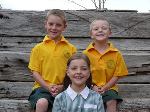 Photos by Dotty Pic 2 - family school portraits