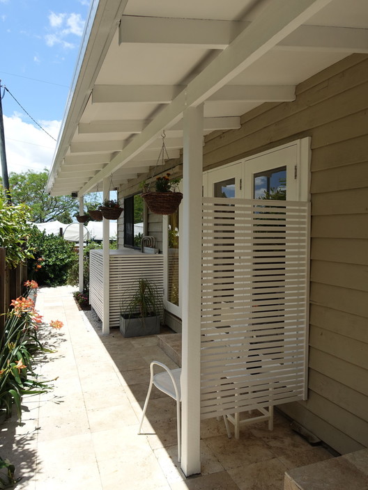 Winston Cottage Pic 1 - Your own private terrace