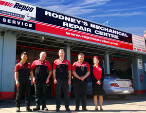 Geoff Perry Motors Pty Ltd Pic 2 - Team of Mechanics in front of Ringwood car service Rodneys Mechanical Car Service