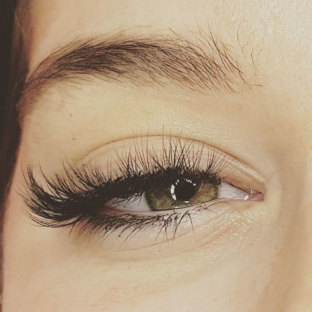 Waxxx & Bronze Pic 1 - Mixed Hybrid Lashes