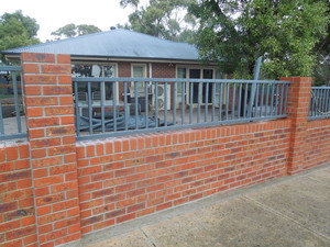 Cliffy's Bricklaying Service Pic 5 - Front fence repair to piers middle section