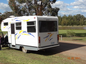 Paradise Motorhome Hire Pic 3