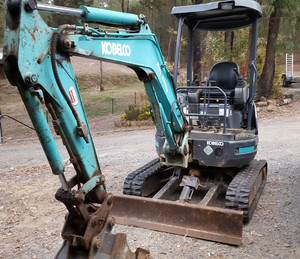 MAAS Earthmoving & Home Repairs Pic 2 - 28 Ton Excavator Never Pick Up A Shovel Again