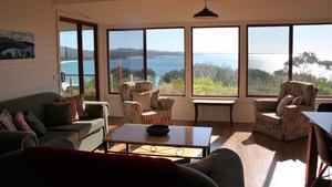 Bay of Fires Holiday Accommodation Pic 5 - Dolphin Lookout Cottage