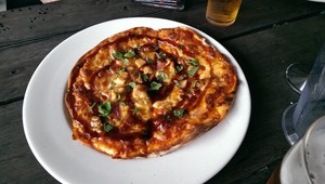 Cho Gao Restaurant & Bar Pic 2 - BBQ chicken pizza