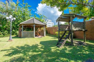 Sapphire Palms Motel Pic 2 - Gazebo and Kids cubby house