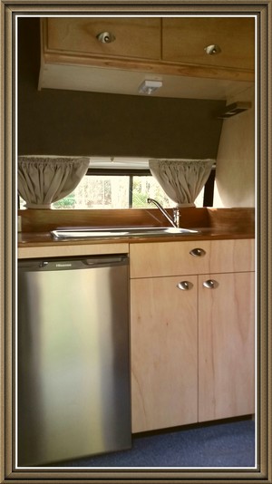 Caravan & Motorhome Cabinet Making Pic 5