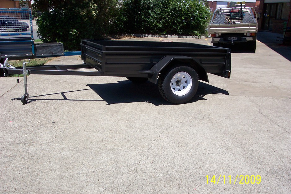 Balco Brothers Custom Trailers Pic 1 - 8 x 5 high sided with landcruiser tyres rims