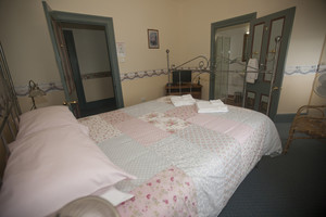 Saints and Sinners B&B Pic 4 - DOUBLE ROOM