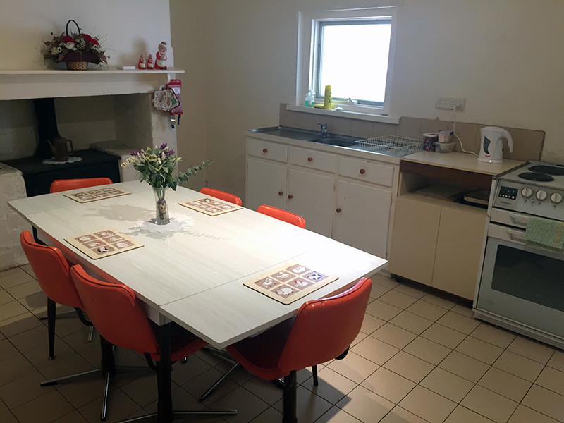 Port Wakefield Holiday Cottages Pic 1 - Kitchen in cottage 1