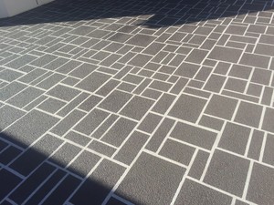 Arty's Flooring Pic 5 - Ashlar Slate Spray paving Voyager Point