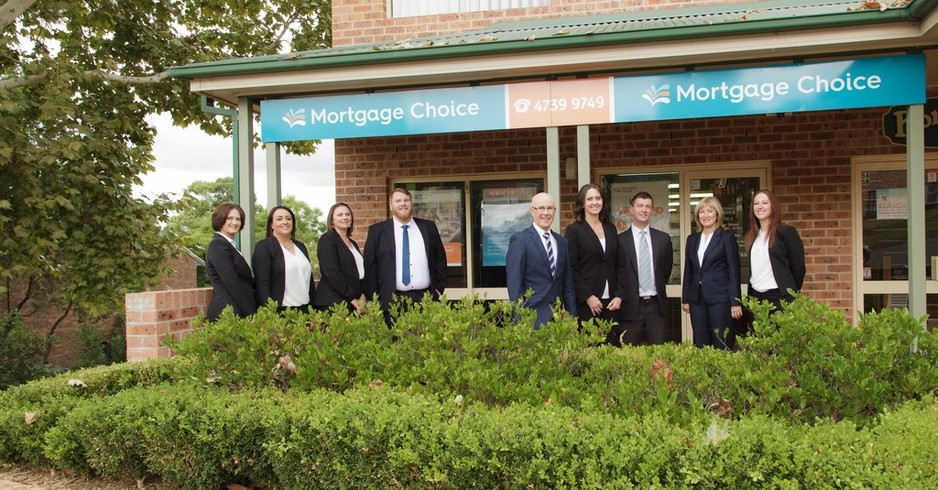 Mortgage Choice - Blue Mountains Pic 1 - The team outside the Blaxland Office