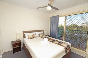 Coolum Beach Getaway Resort Pic 5 - Main Bedroom