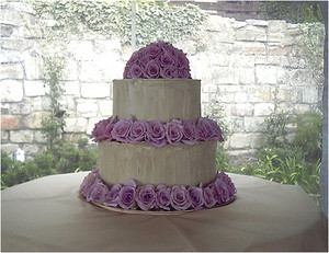 Divinity in Flowers Pic 4 - flower on cake gives it continuity of celebration