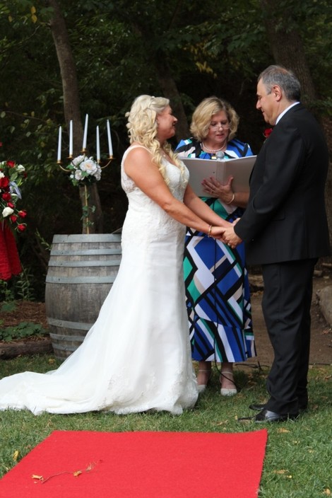 Ceremonies by Lindsey Pic 1 - Wedding in the hills