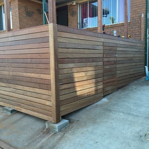 Vassallos Carpentry Pic 4 - Deck screening