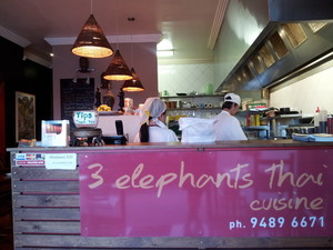 3 Elephants Thai Pic 3