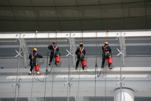 Wagtail Window Cleaning Pic 4 - Abseiling