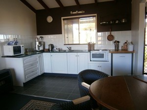 Glen Alice Farm Pic 5 - Kitchen