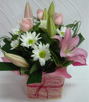 Deborah's Flowers Pic 5 - Pretty posy box