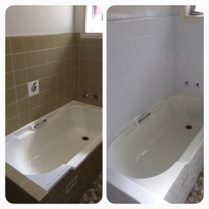 Bathroom Werx Illawarra Pic 2 - Before After reenamel of wall tiles