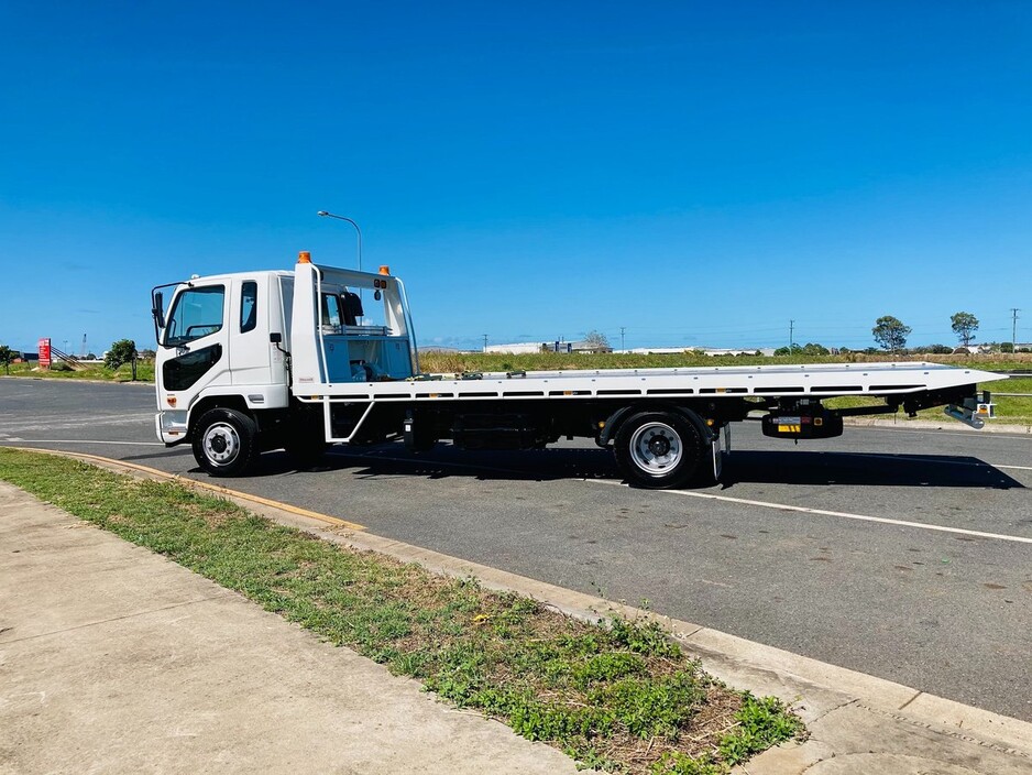 Tilt Tray Towing Transport  Service Pic 1