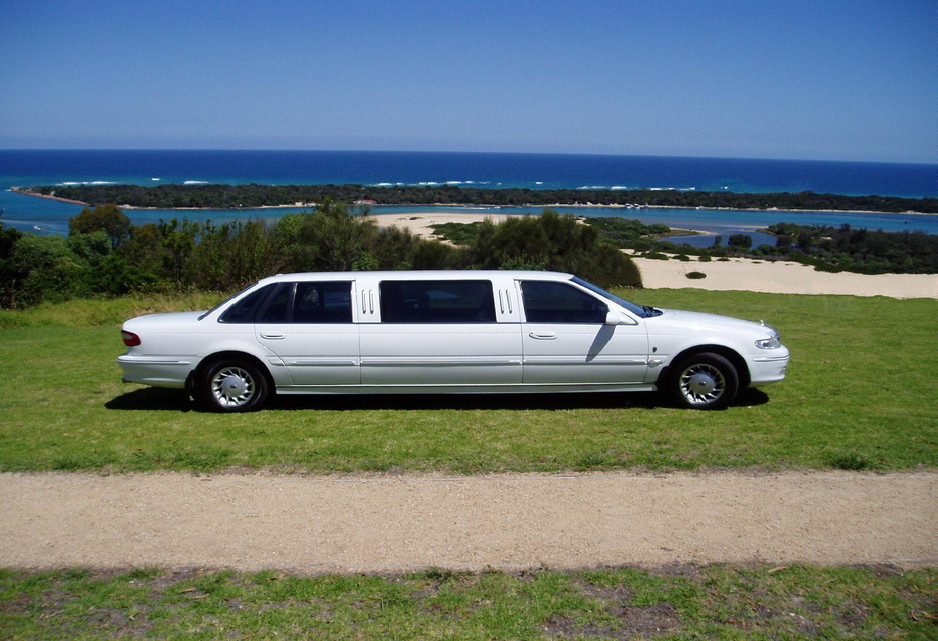 Prestige Limos Pty Ltd Pic 1 - bridle limo secret picnic spot 2